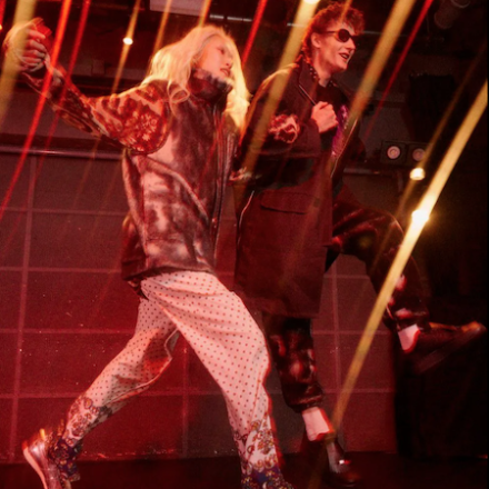 FWT FW23 – Holo Market